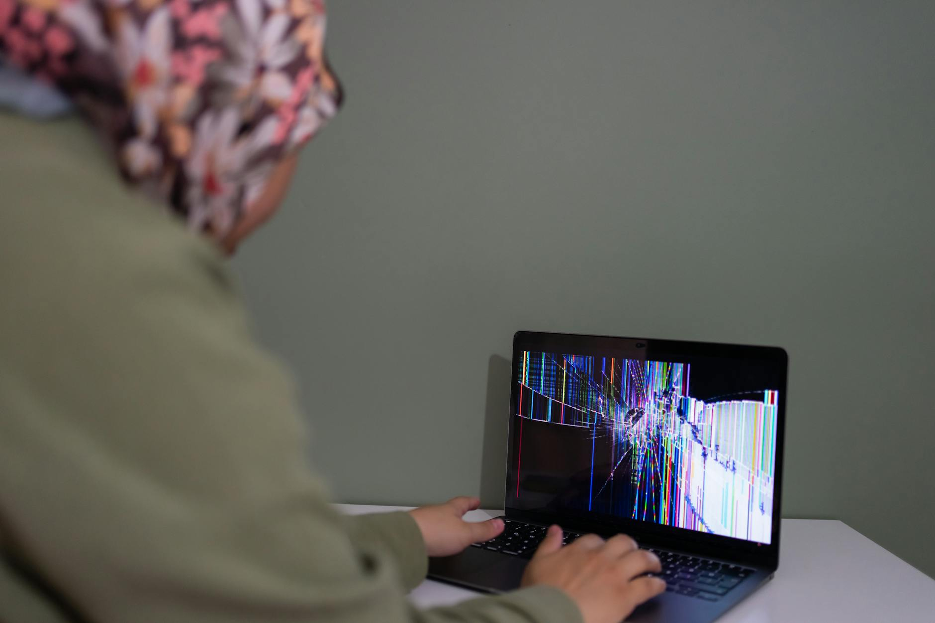 ABYKIN Technology service laptop Cisauk terbaik, solusi profesional untuk semua masalah laptop Anda.