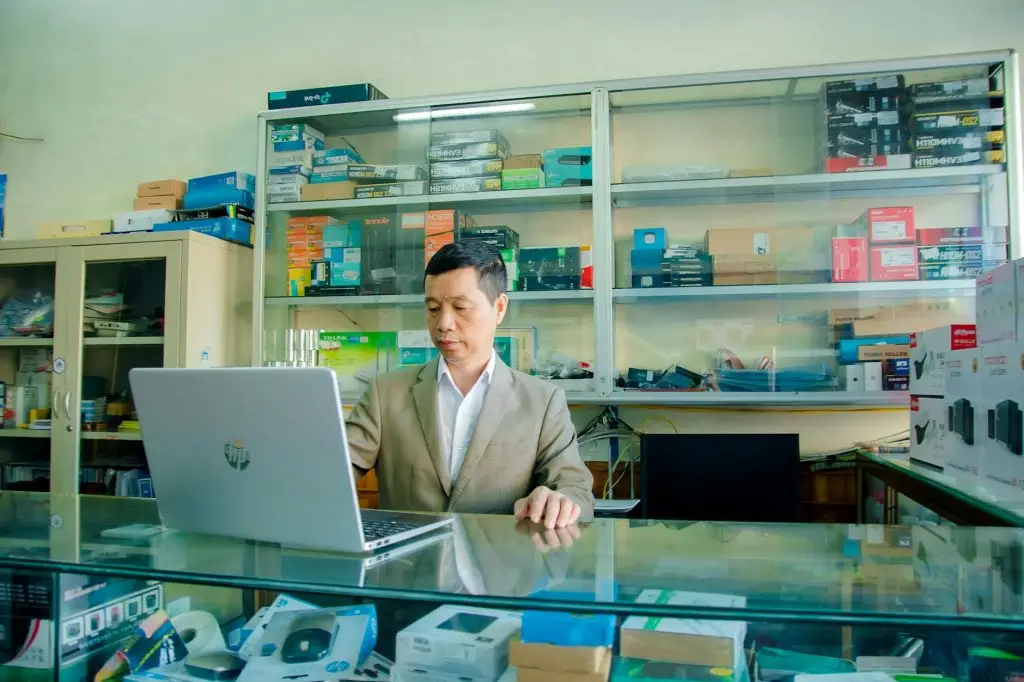 ABYKIN Technology, ahli service laptop Cisauk, siap bantu masalah komputer dan jaringan kantor Anda.