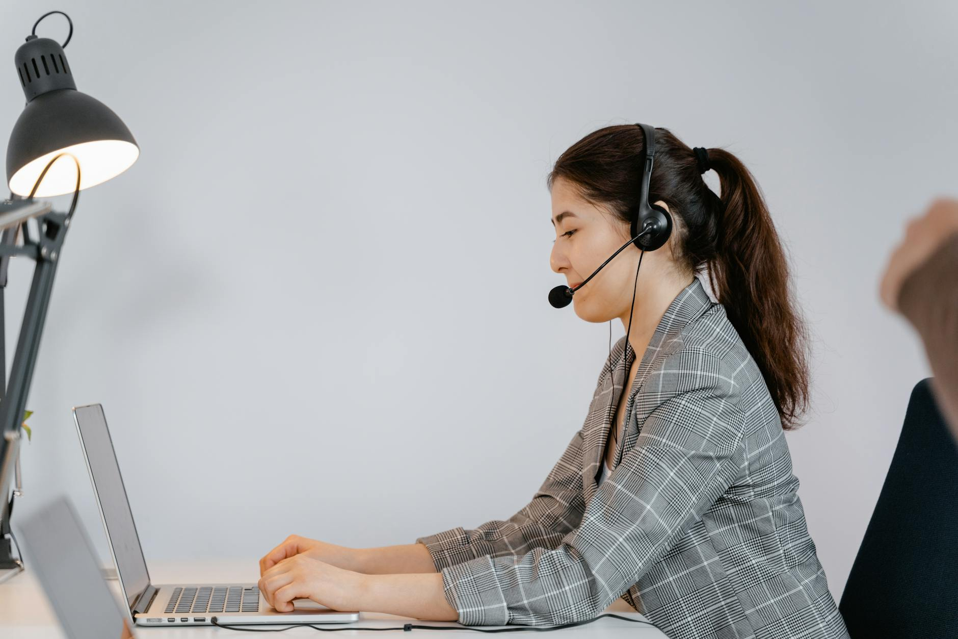 Service laptop Jatiuwungjasa IT support perusahaan Tangerang dari ABYKIN Technology, solusi cepat dan profesional.